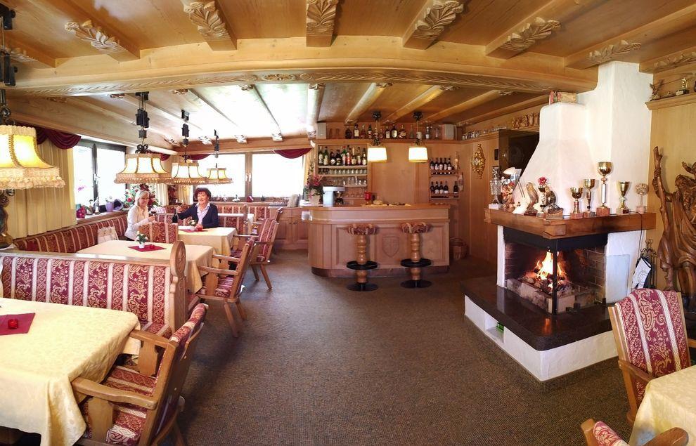 Garni Waltoy Hotel Selva di Val Gardena Exterior photo
