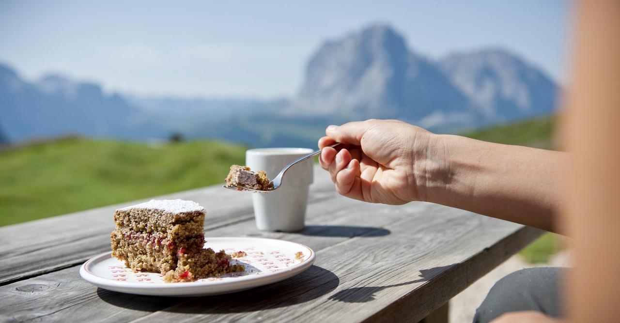 Garni Waltoy Hotel Selva di Val Gardena Exterior photo